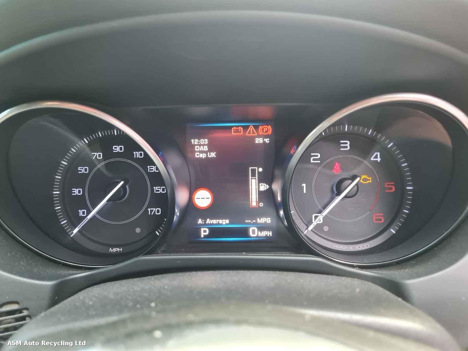 Jaguar Xe 2016 4 Door Saloon Breaking View Auto part Jaguar Xe 2016 4 Door Saloon Breaking