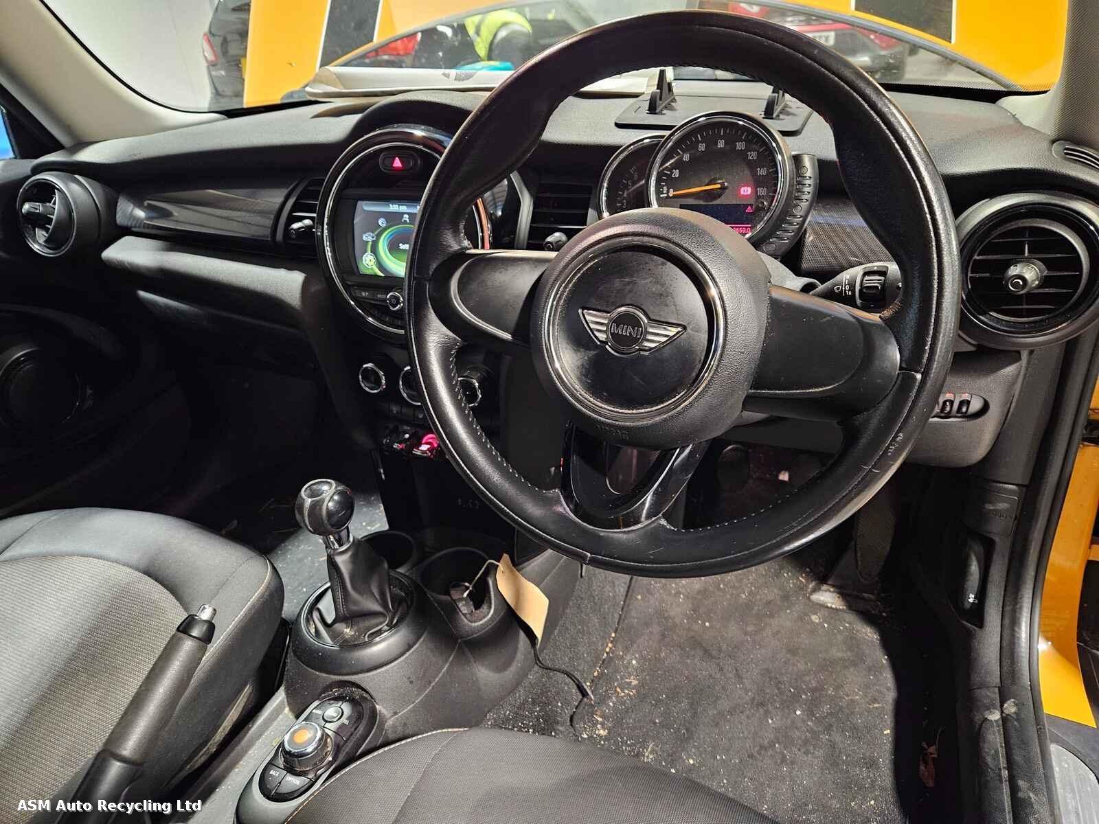 Mini (bmw) Mini 2015 3 Door Hatchback Breaking View Auto part Mini (bmw) Mini 2015 3 Door Hatchback Breaking