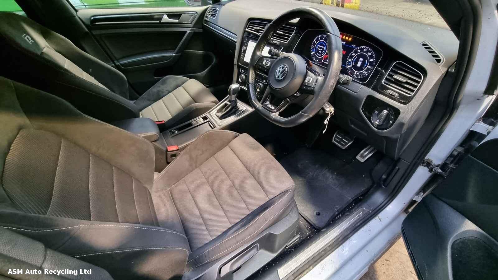 View Auto part Volkswagen Golf 2018 5 Door Hatchback Breaking
