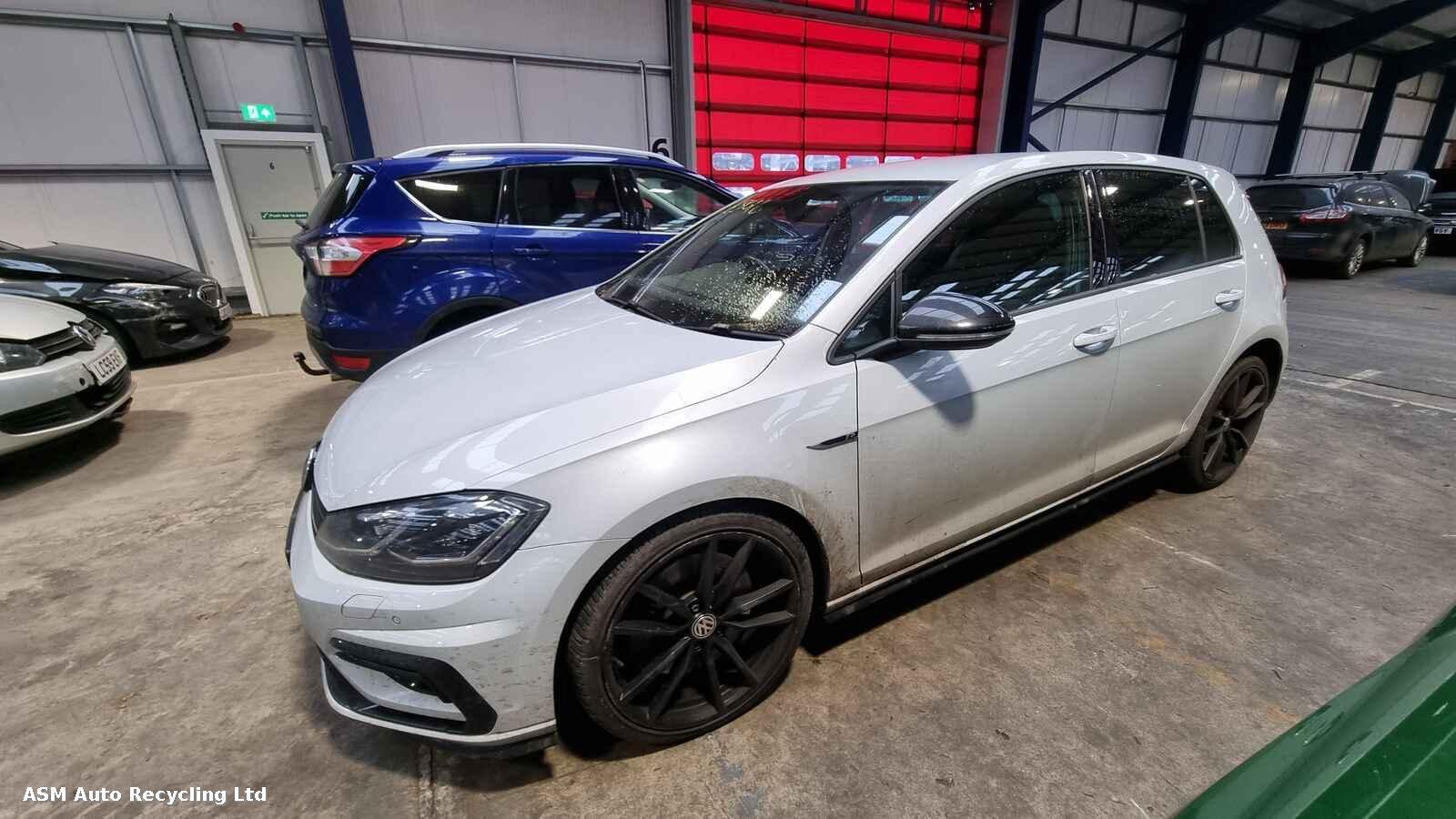 View Auto part Volkswagen Golf 2018 5 Door Hatchback Breaking
