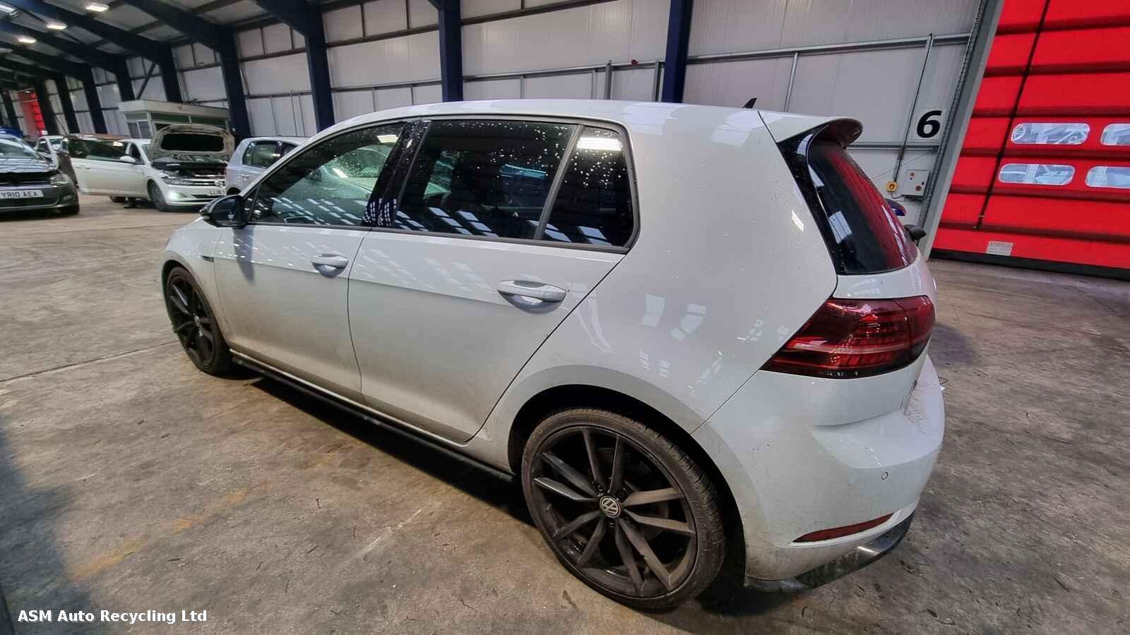 View Auto part Volkswagen Golf 2018 5 Door Hatchback Breaking