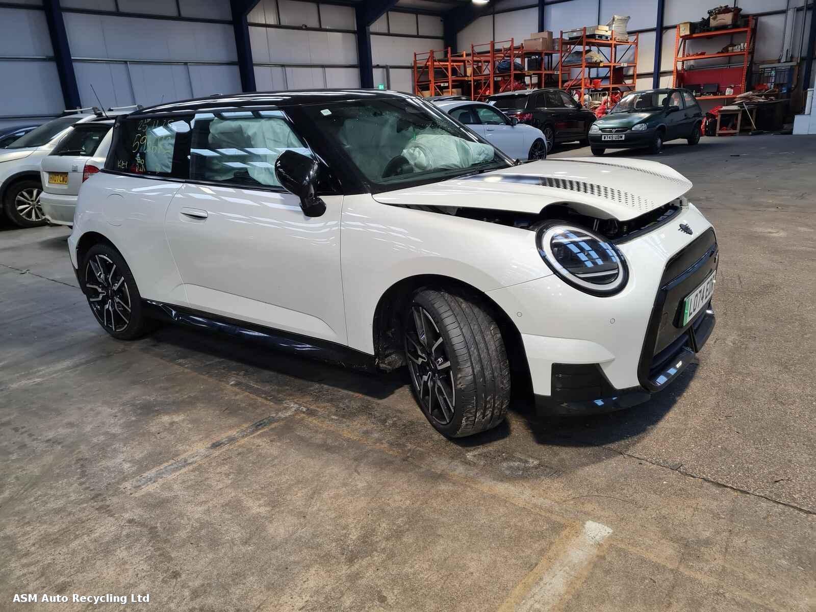 Image for a Mini (bmw) Mini 2024 3 Door Hatchback Breaking