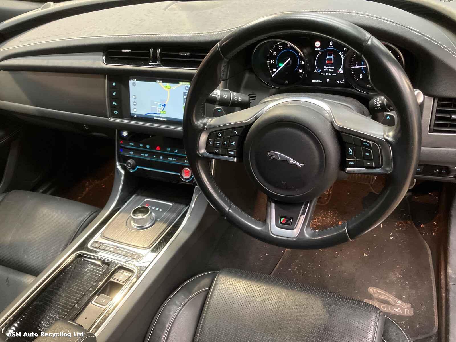 Jaguar Xf 2016 4 Door Saloon Breaking View Auto part Jaguar Xf 2016 4 Door Saloon Breaking