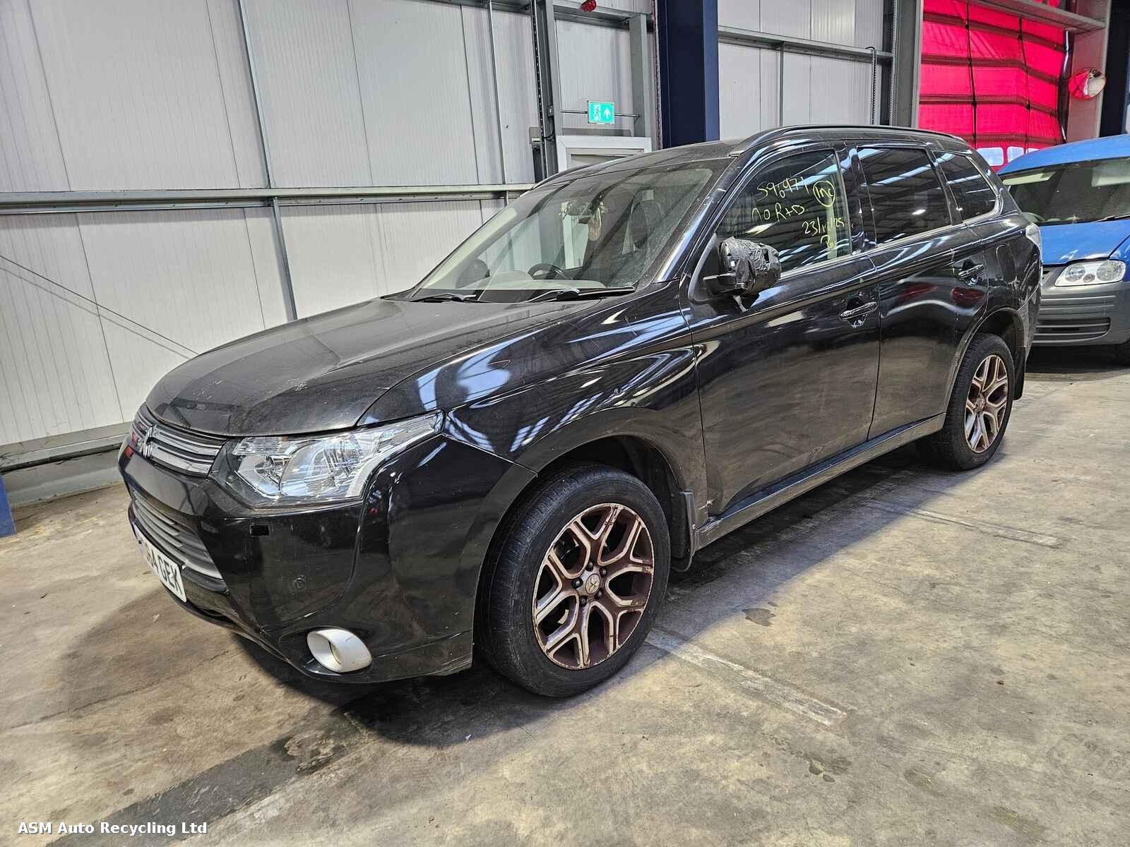 View Auto part Mitsubishi Outlander 2014 5 Door Estate Breaking