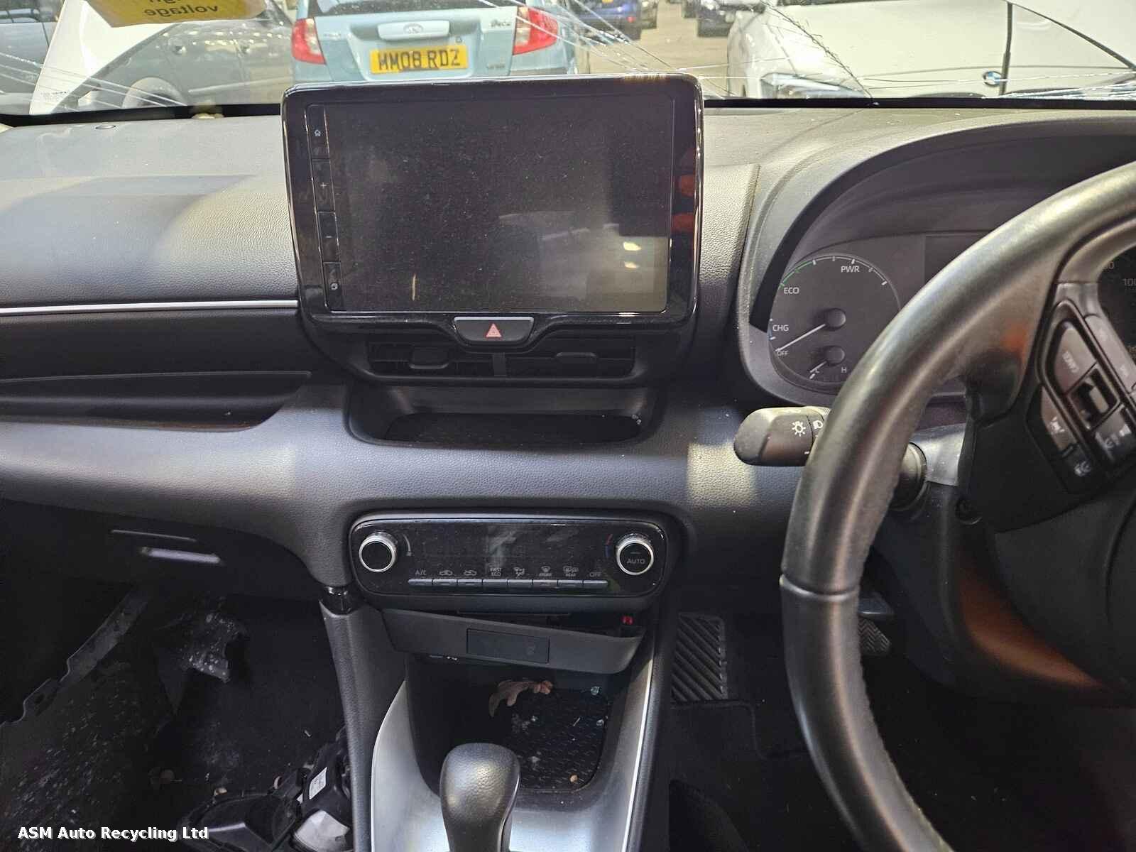 View Auto part Toyota Yaris 2024 5 Door Hatchback Breaking