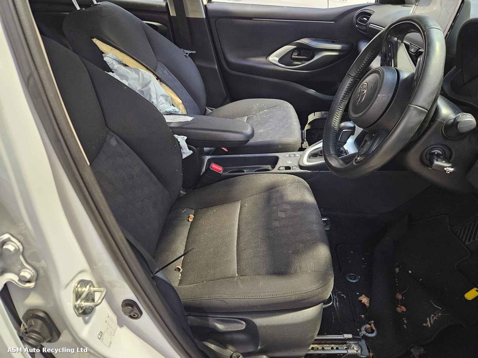View Auto part Toyota Yaris 2024 5 Door Hatchback Breaking