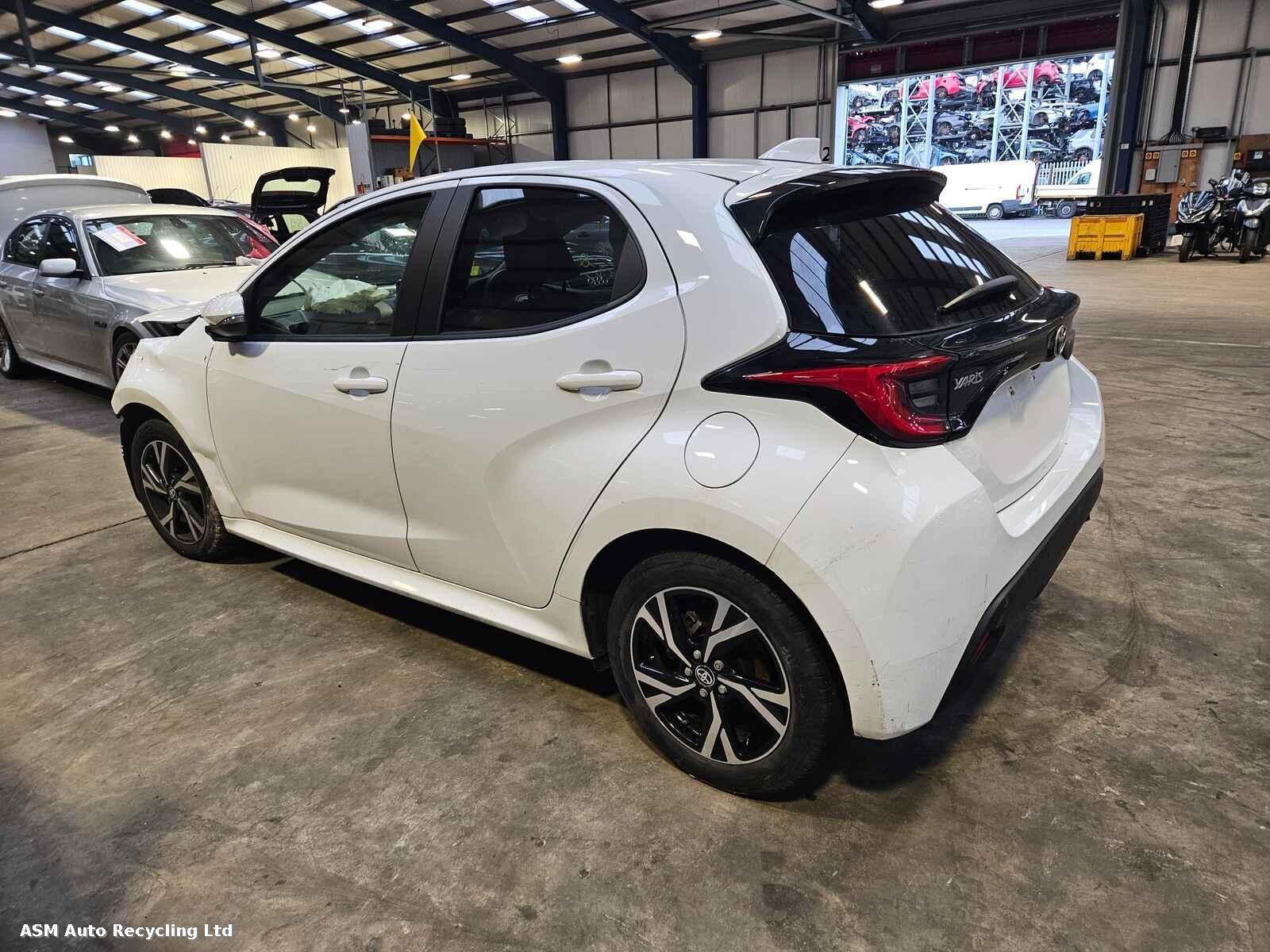 View Auto part Toyota Yaris 2024 5 Door Hatchback Breaking