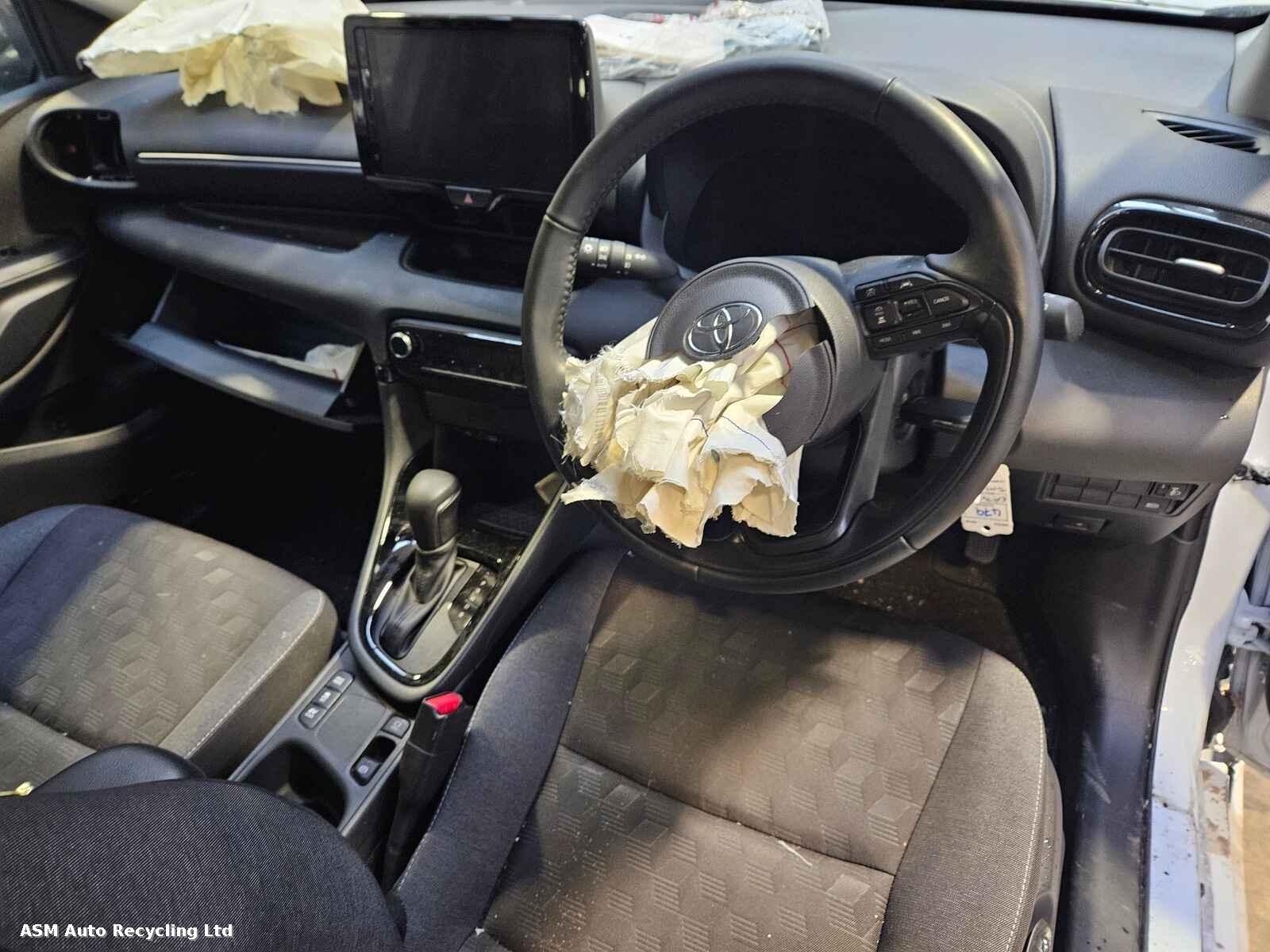View Auto part Toyota Yaris 2024 5 Door Hatchback Breaking