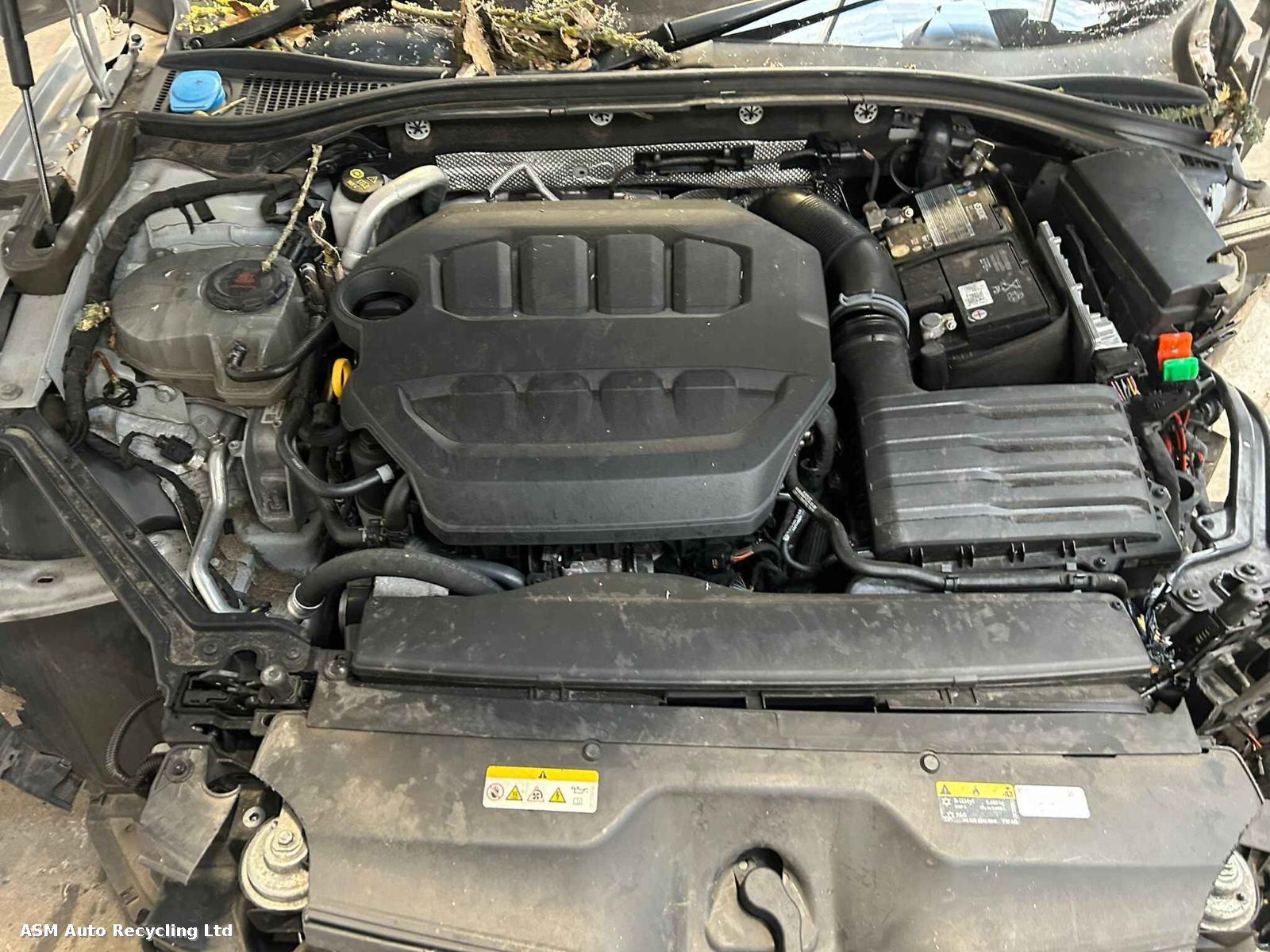 View Auto part Skoda Superb 2021 5 Door Hatchback Breaking