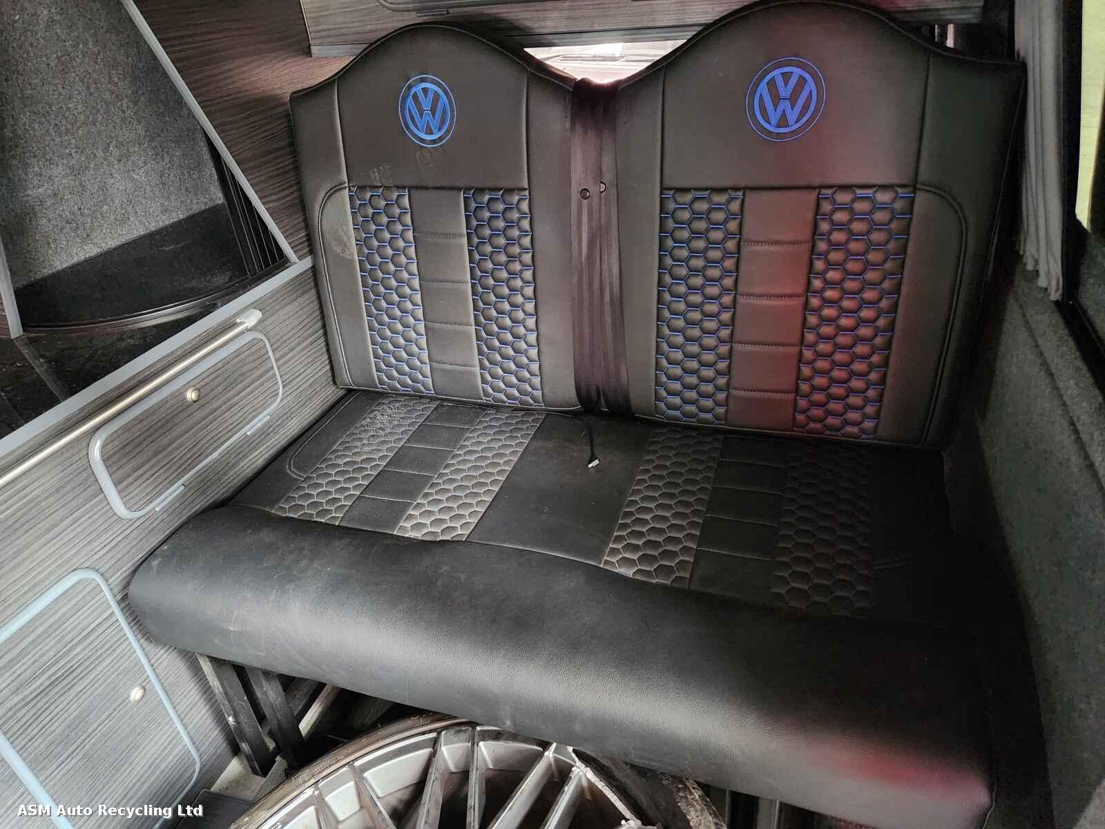 View Auto part Volkswagen Transporter 2019 Unknown Van Breaking