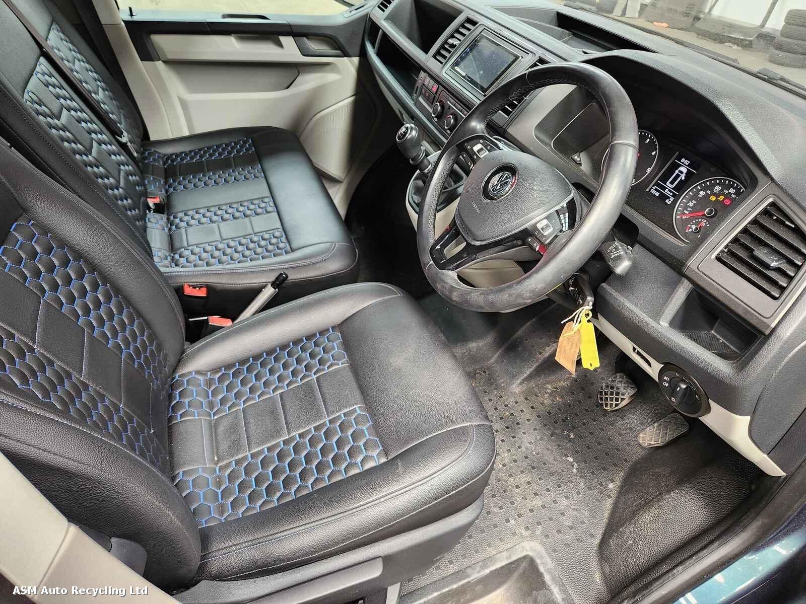 View Auto part Volkswagen Transporter 2019 Unknown Van Breaking