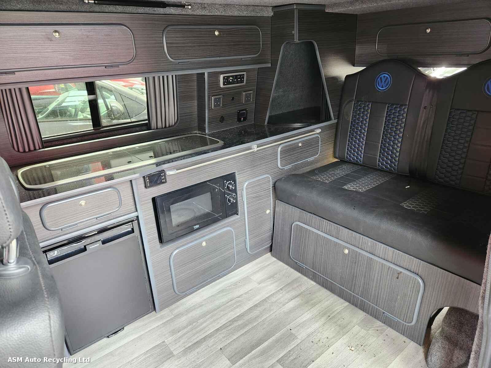 View Auto part Volkswagen Transporter 2019 Unknown Van Breaking