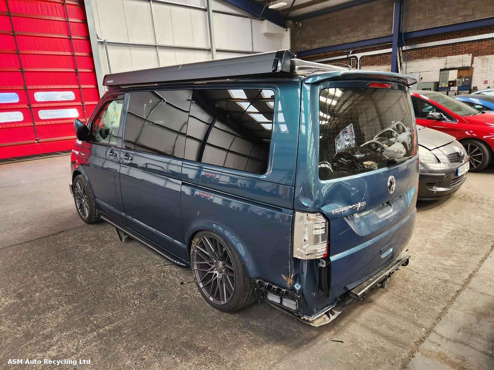 View Auto part Volkswagen Transporter 2019 Unknown Van Breaking