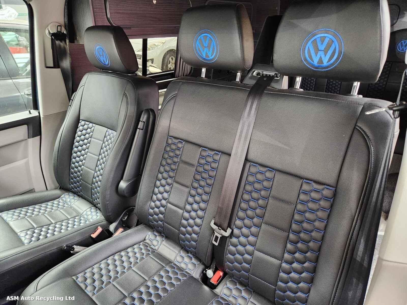 View Auto part Volkswagen Transporter 2019 Unknown Van Breaking