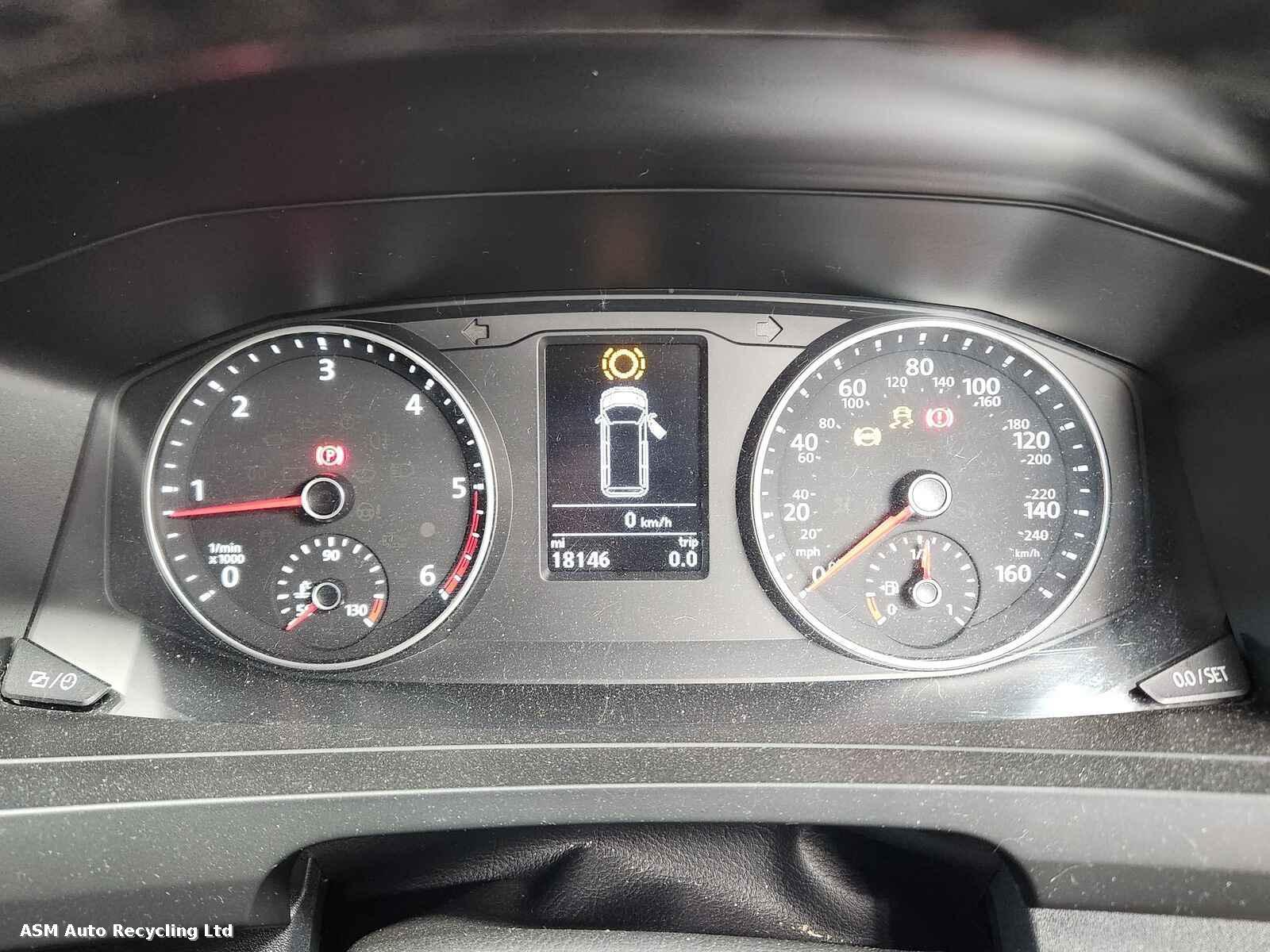 View Auto part Volkswagen Transporter 2019 Unknown Van Breaking