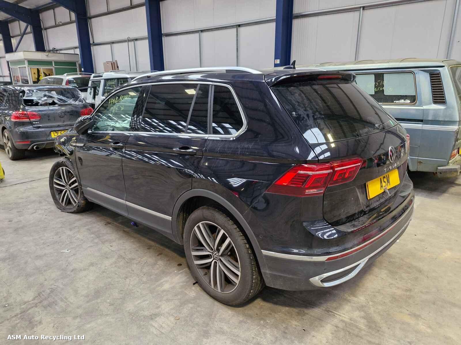 View Auto part Volkswagen Tiguan 2021 5 Door Estate Breaking