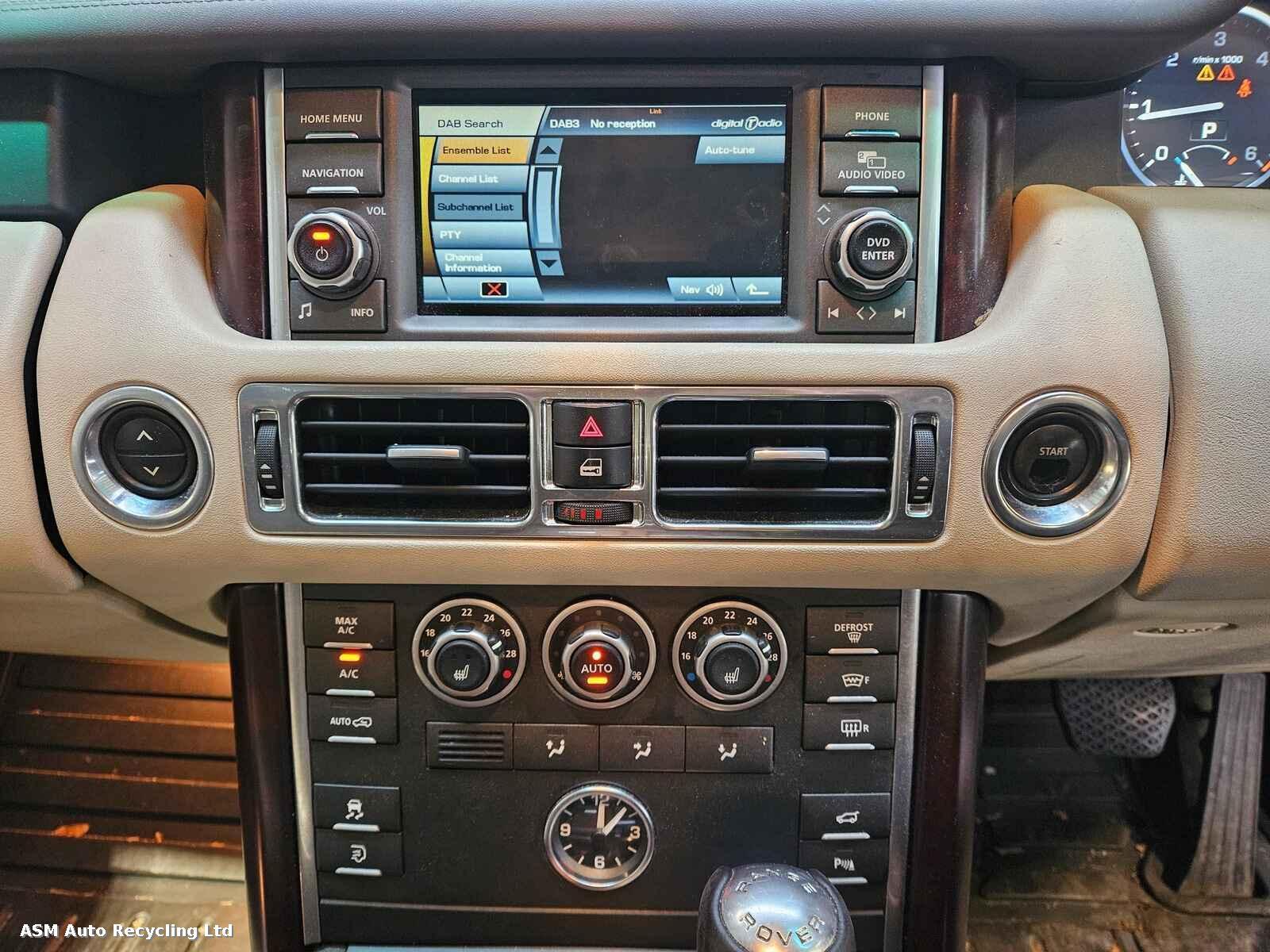 View Auto part Land Rover Range Rover 2010 5 Door Estate Breaking