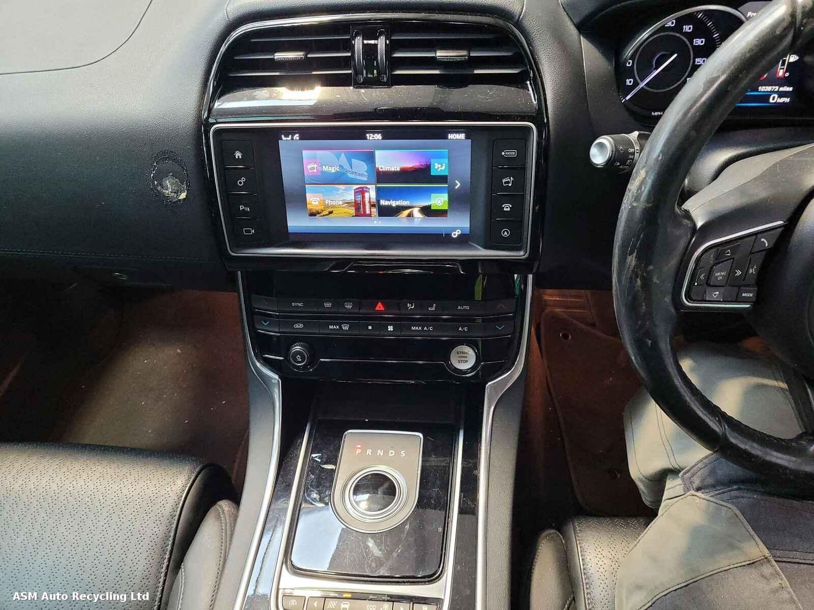 View Auto part Jaguar Xe 2016 4 Door Saloon Breaking