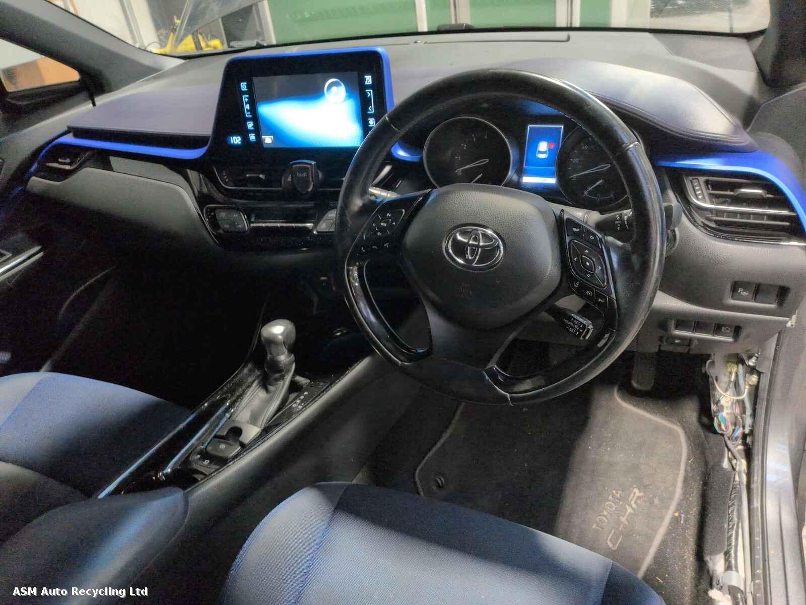 View Auto part Toyota C-hr 2017 5 Door Hatchback Breaking