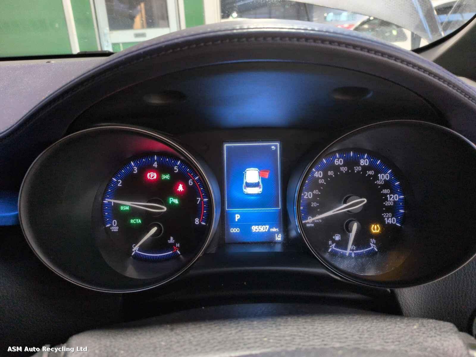 View Auto part Toyota C-hr 2017 5 Door Hatchback Breaking