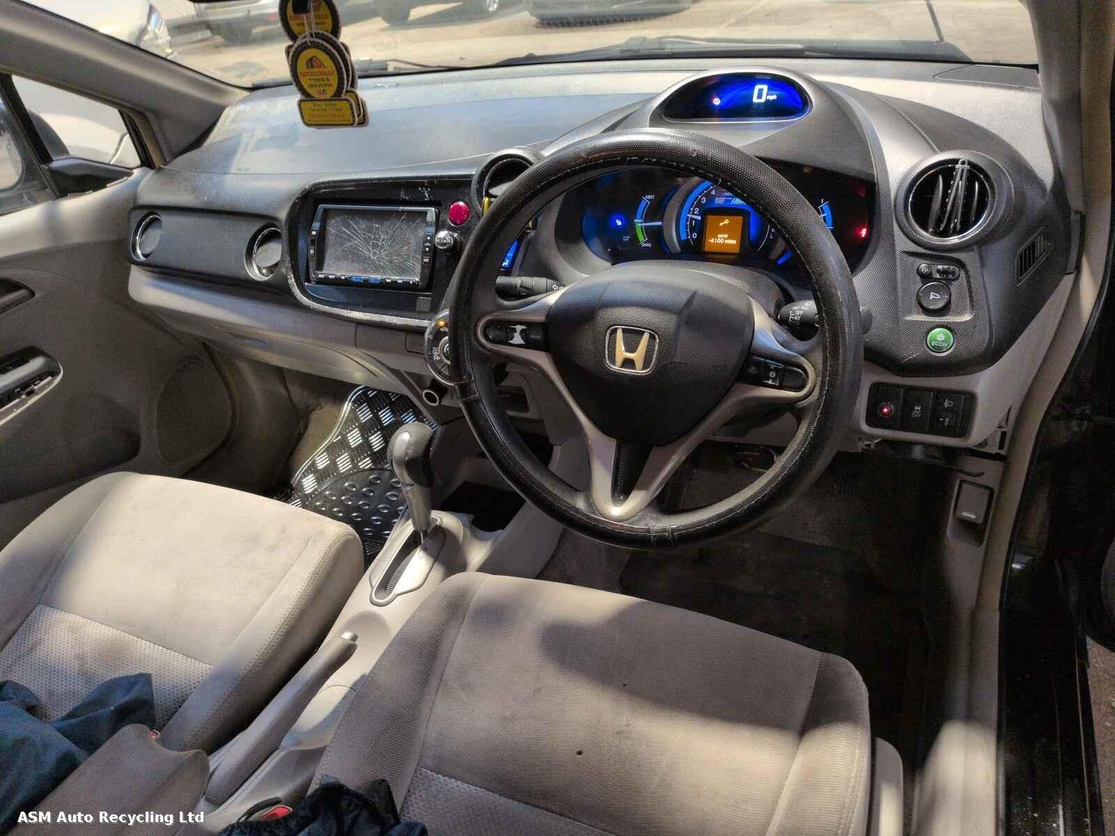 View Auto part Honda Insight 2011 5 Door Hatchback Breaking