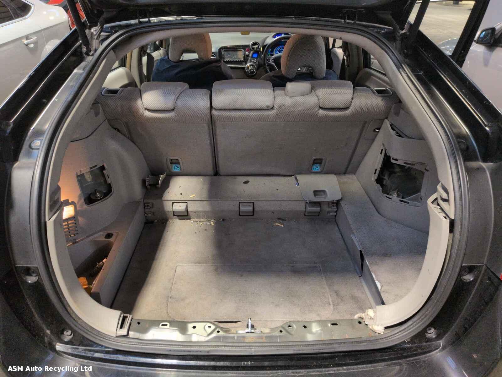 View Auto part Honda Insight 2011 5 Door Hatchback Breaking