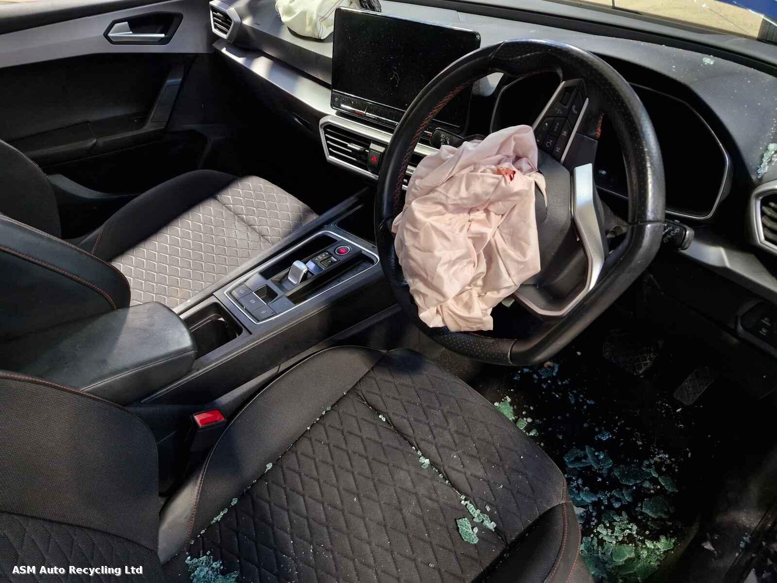 View Auto part Seat Leon 2021 5 Door Hatchback Breaking