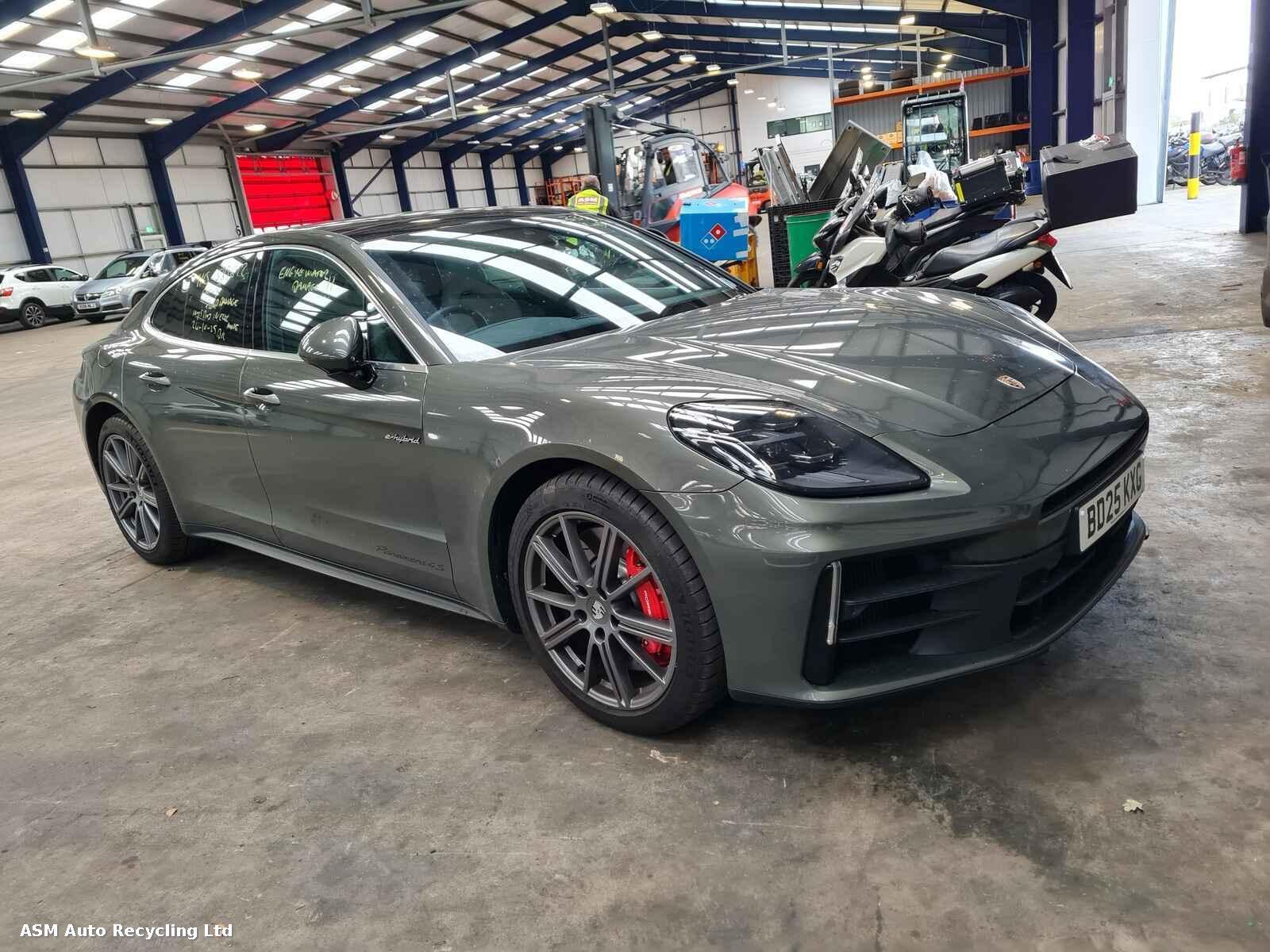 Image for a Porsche Panamera 2025 5 Door Hatchback Breaking