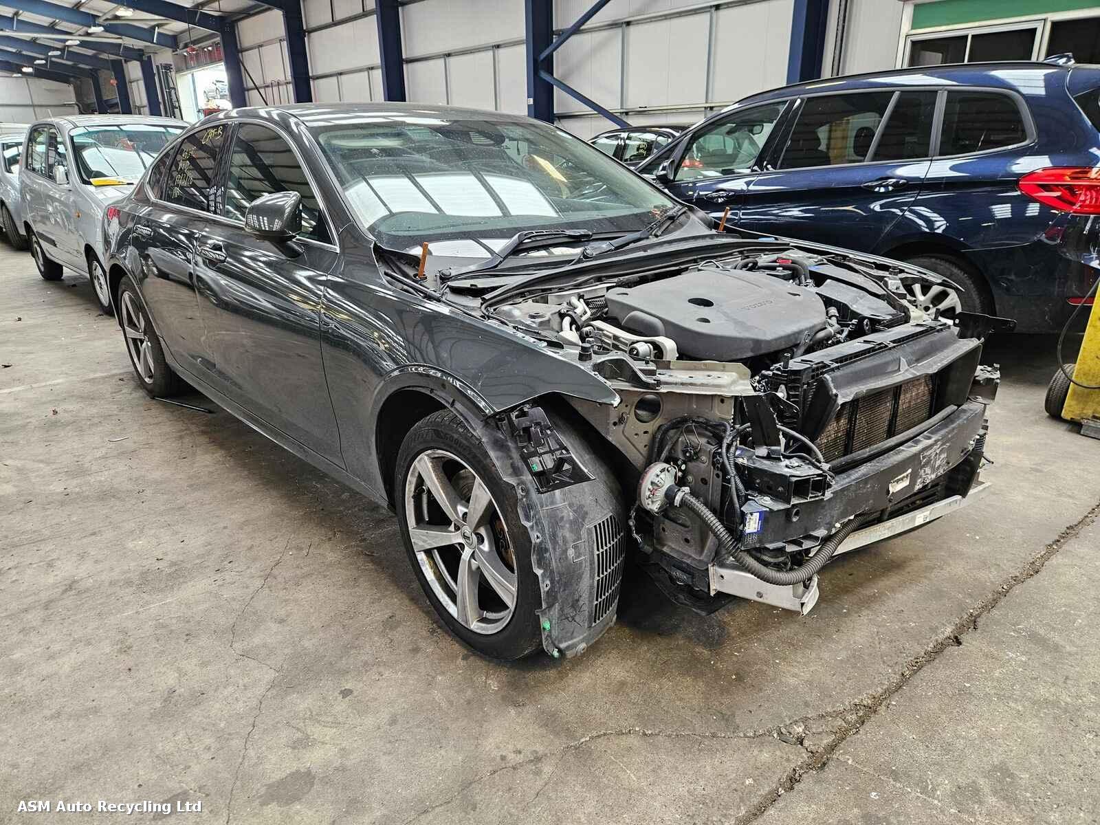 Image for a Volvo S90 2021 4 Door Saloon Breaking
