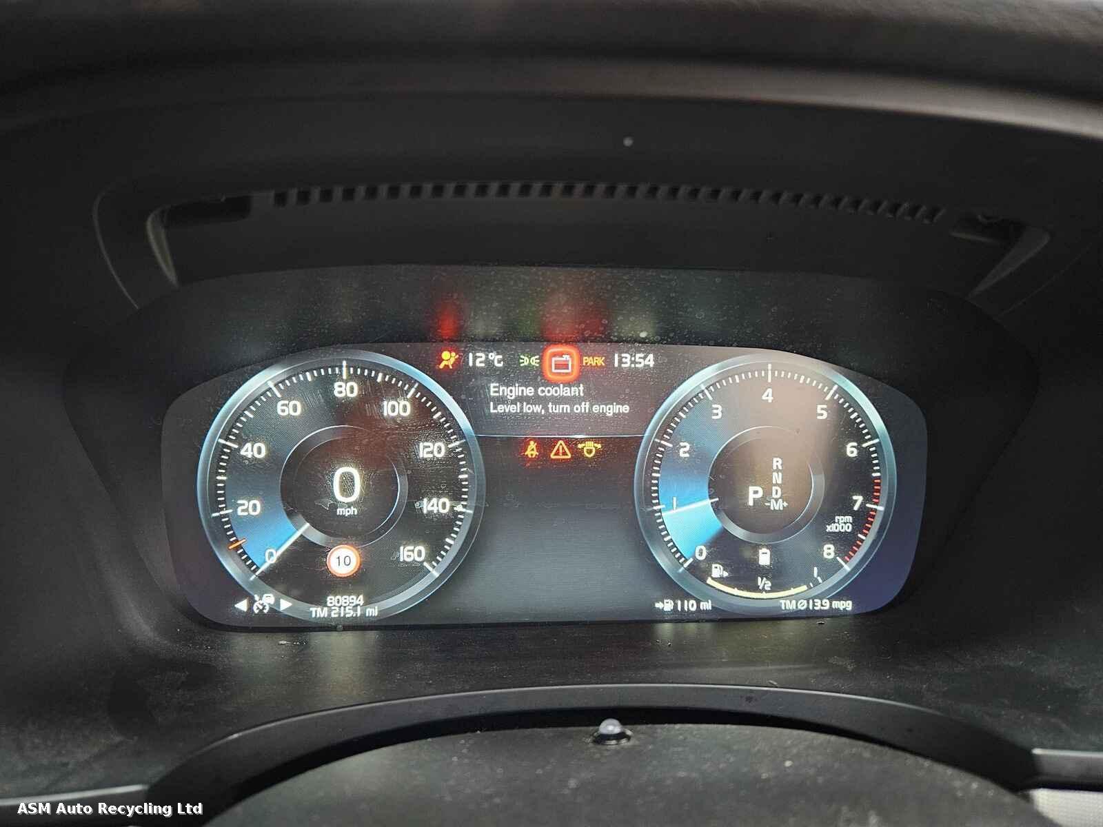 View Auto part Volvo S90 2021 4 Door Saloon Breaking