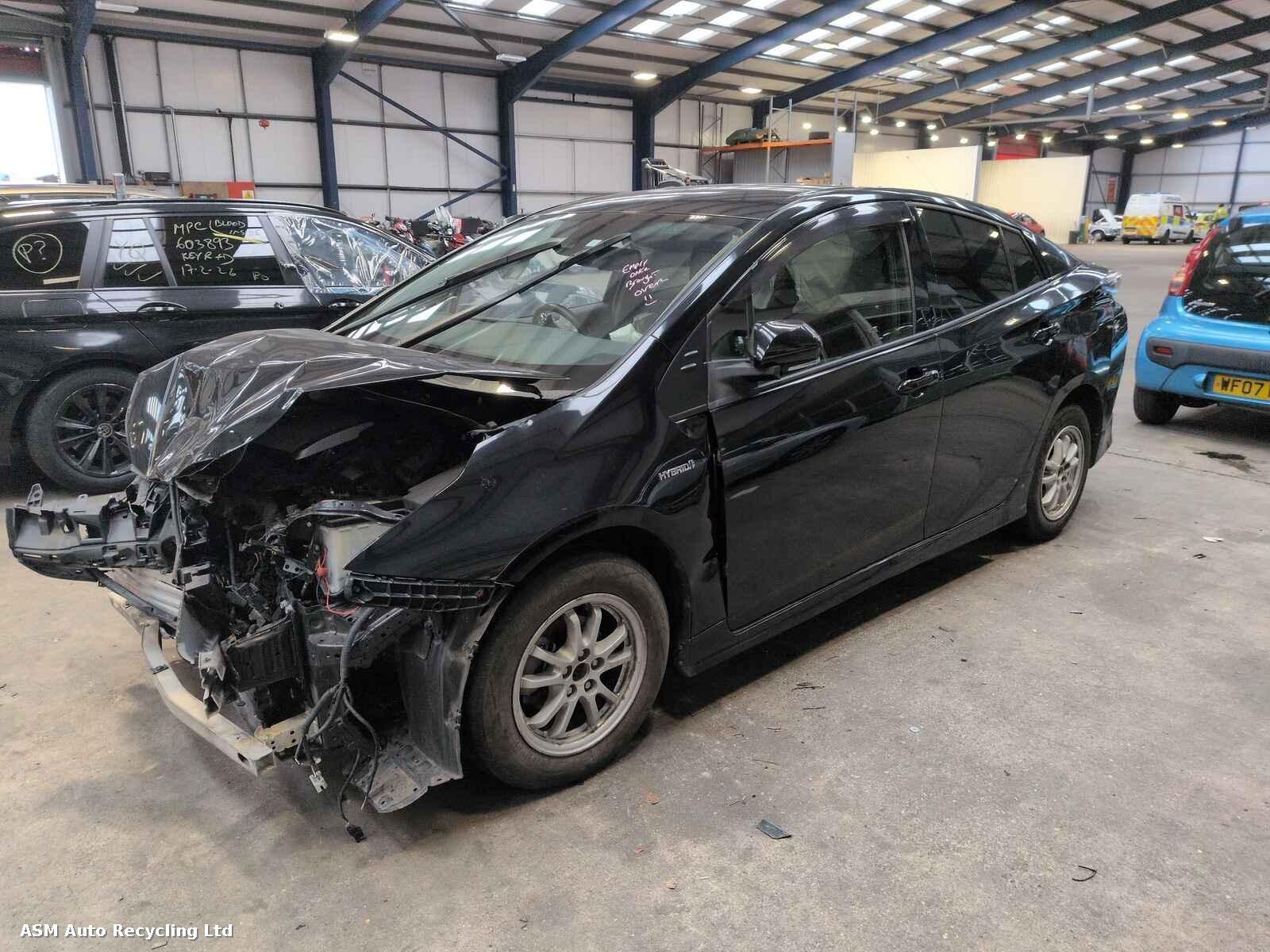 View Auto part Toyota Prius 2017 5 Door Hatchback Breaking
