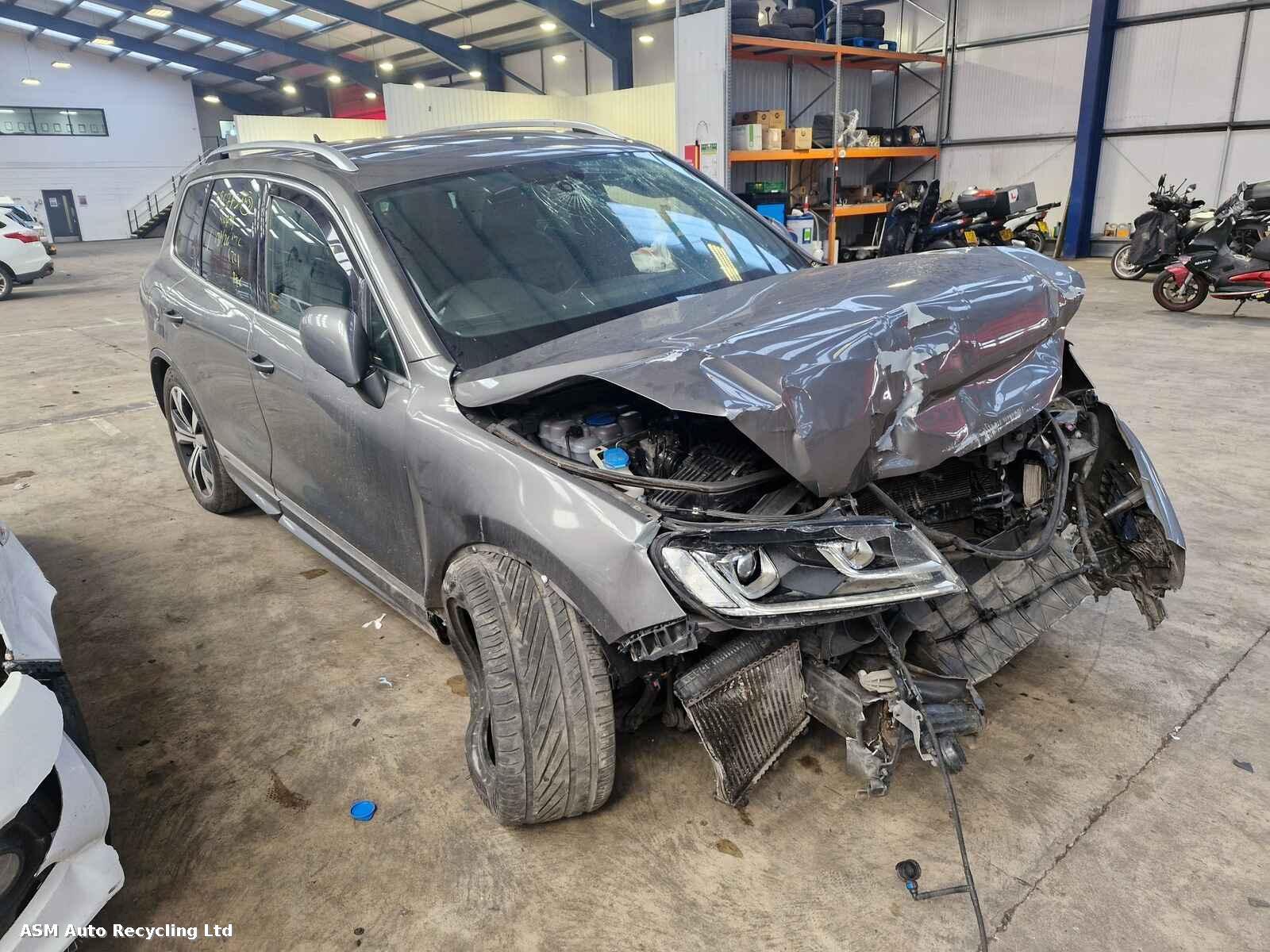 Image for a Volkswagen Touareg 2015 5 Door Estate Breaking