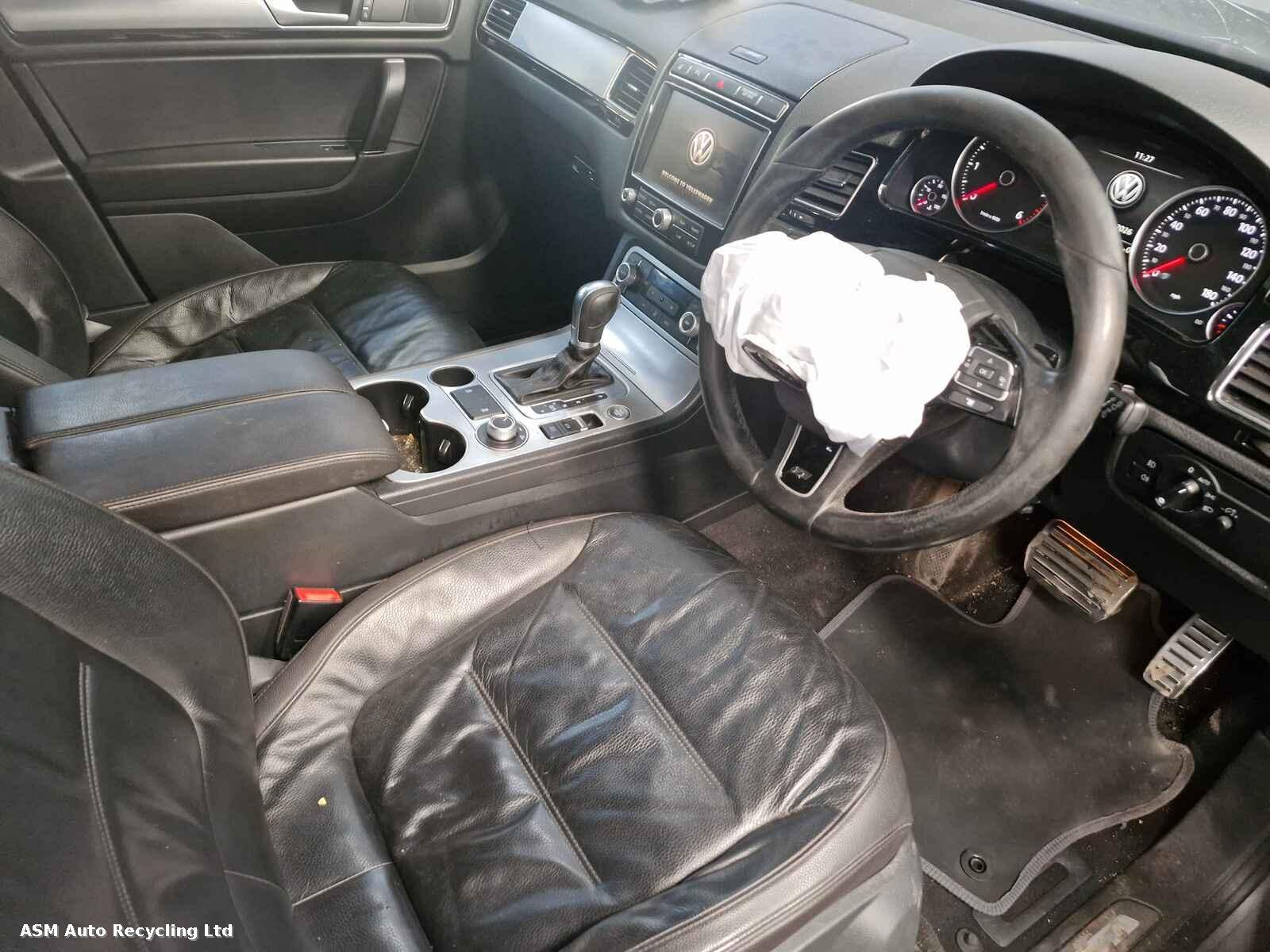 View Auto part Volkswagen Touareg 2015 5 Door Estate Breaking