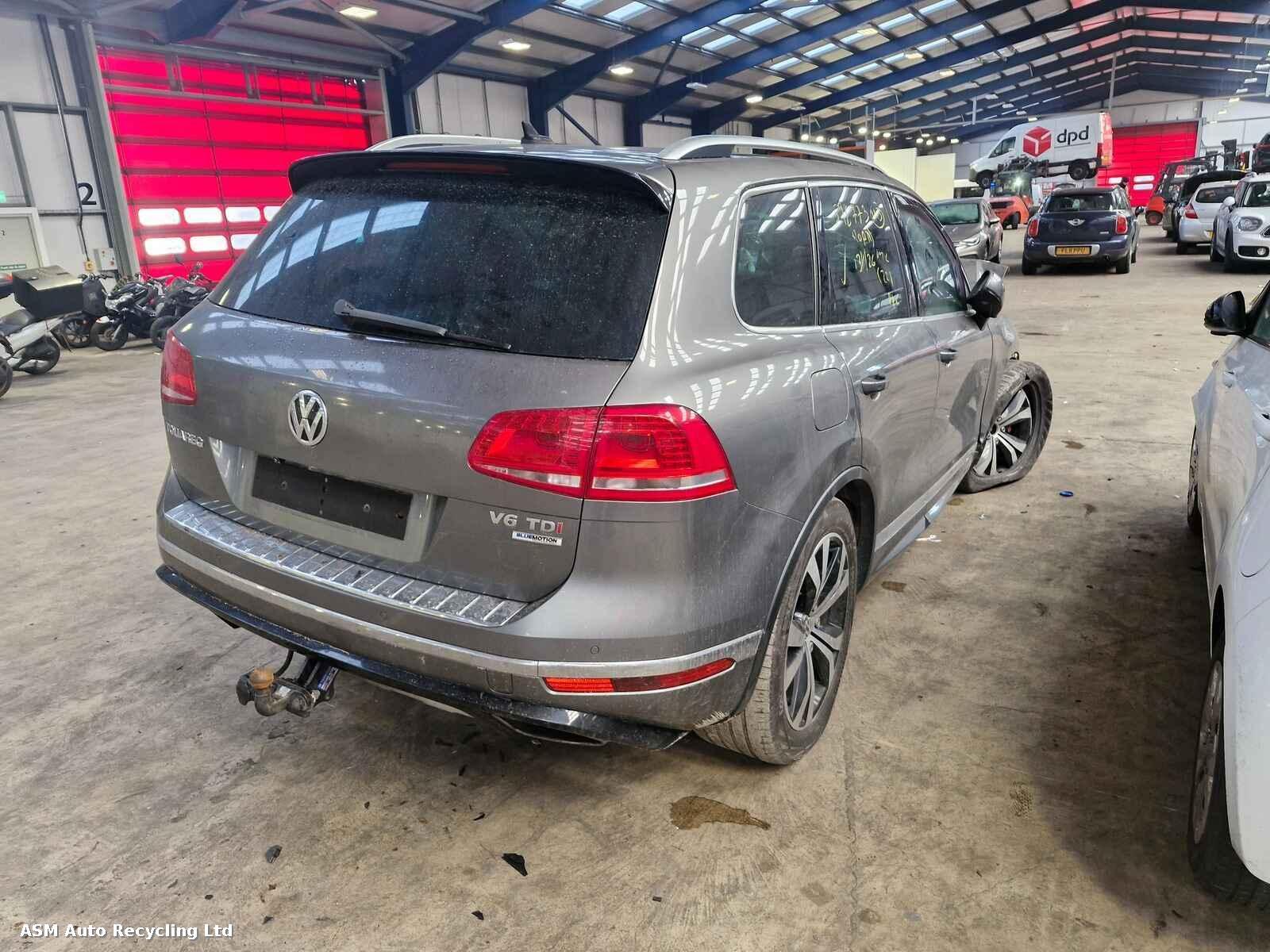 View Auto part Volkswagen Touareg 2015 5 Door Estate Breaking
