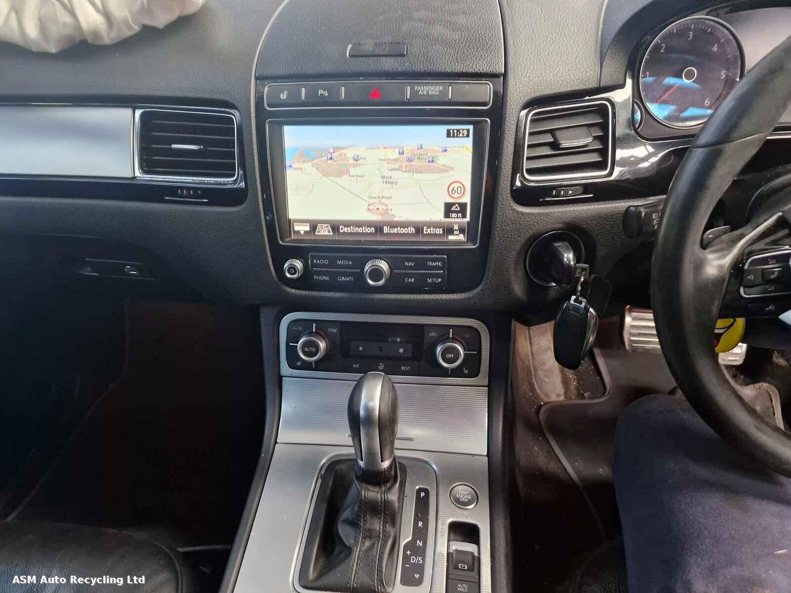 View Auto part Volkswagen Touareg 2015 5 Door Estate Breaking