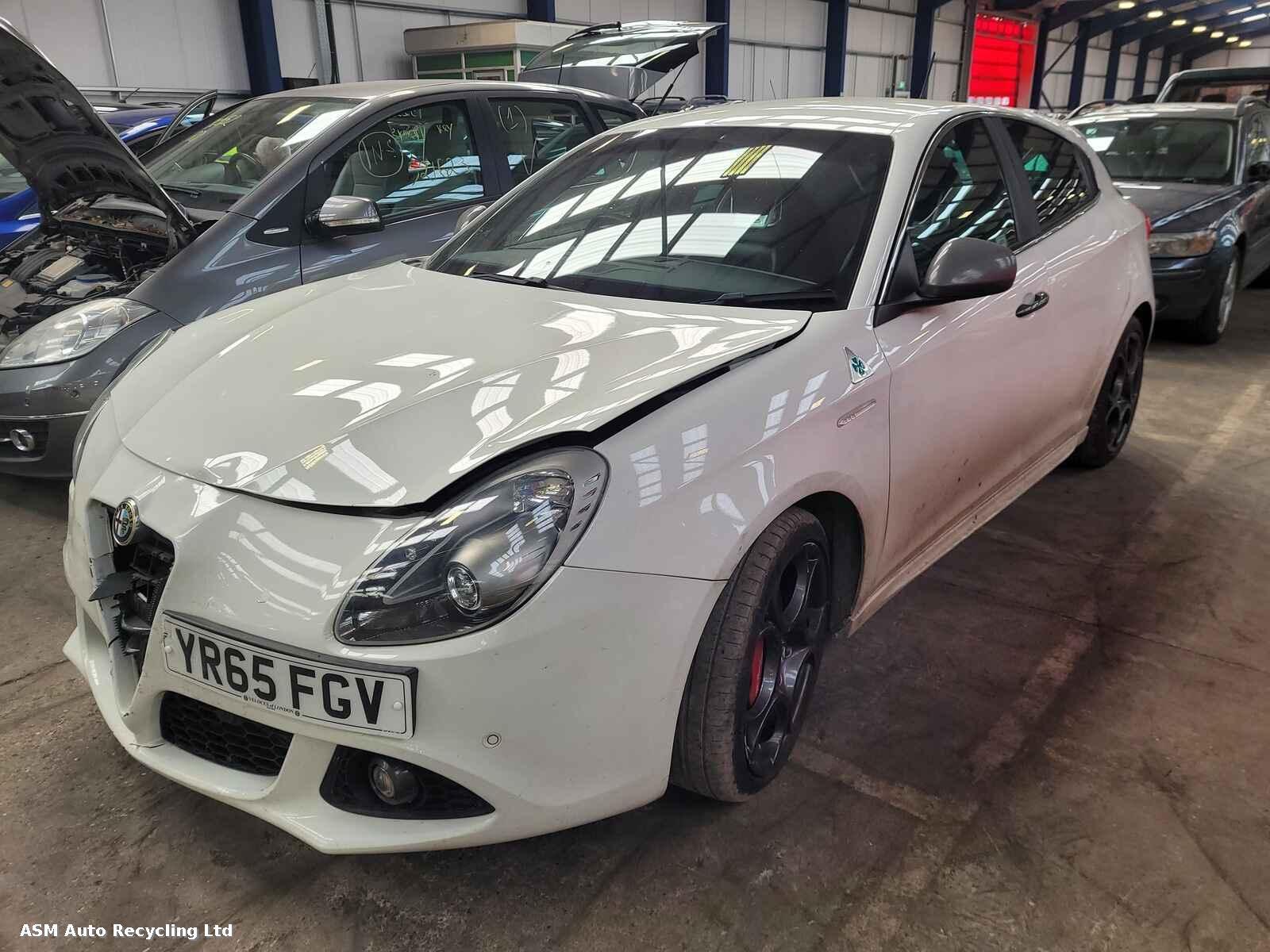 View Auto part Alfa Romeo Giulietta 2015 5 Door Hatchback Breaking