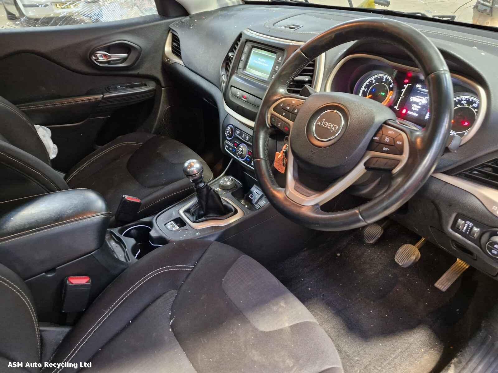 View Auto part Jeep Cherokee 2016 5 Door Estate Breaking