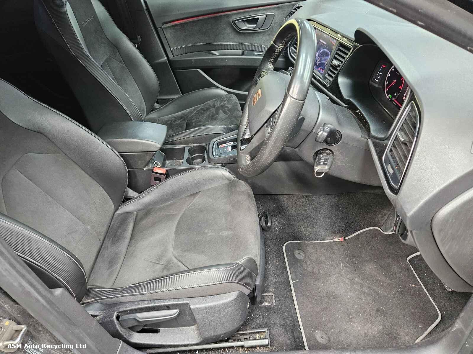 Seat Leon 2020 5 Door Estate Breaking View Auto part Seat Leon 2020 5 Door Estate Breaking