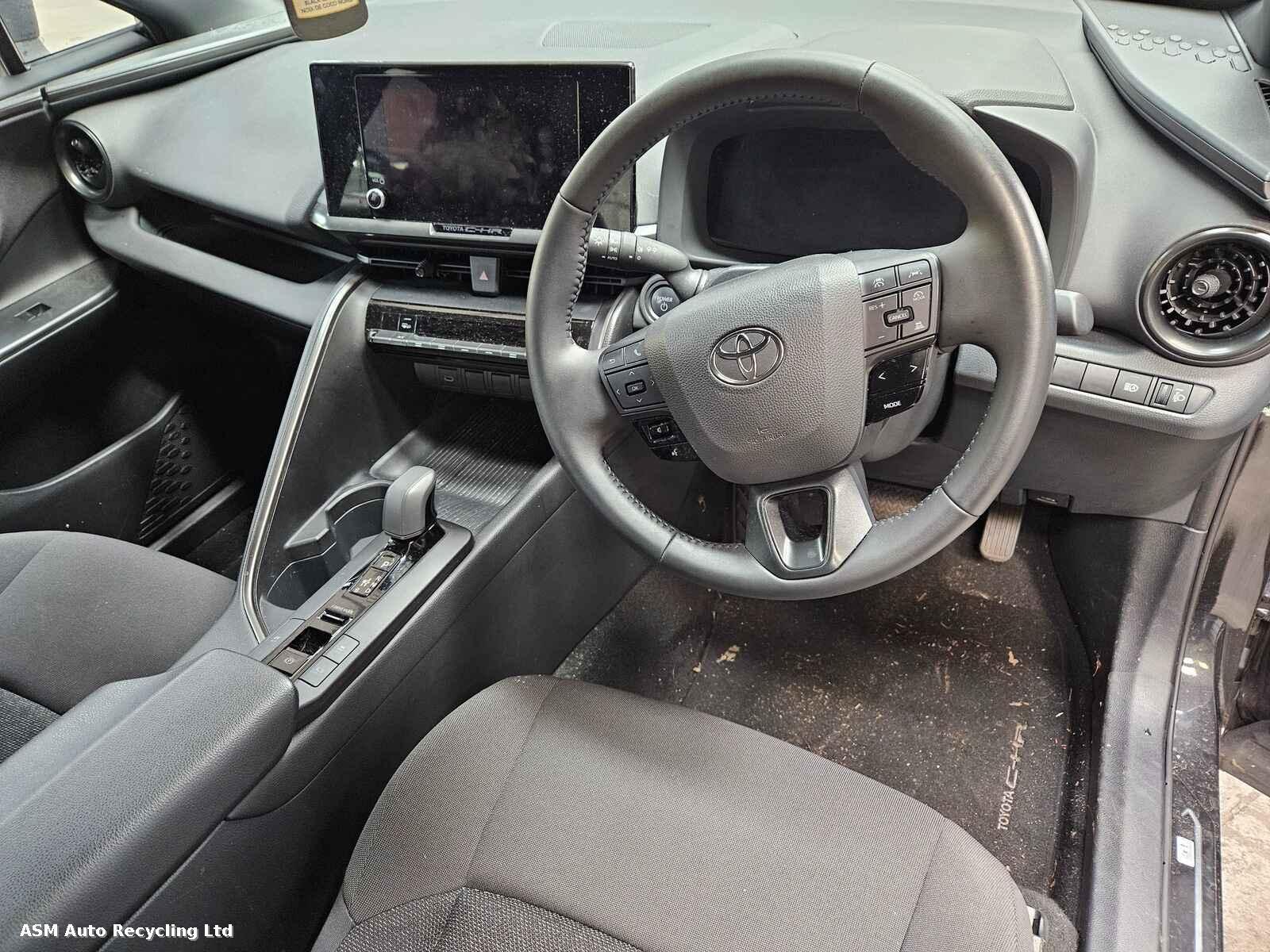Toyota C-hr 2024 5 Door Hatchback Breaking View Auto part Toyota C-hr 2024 5 Door Hatchback Breaking