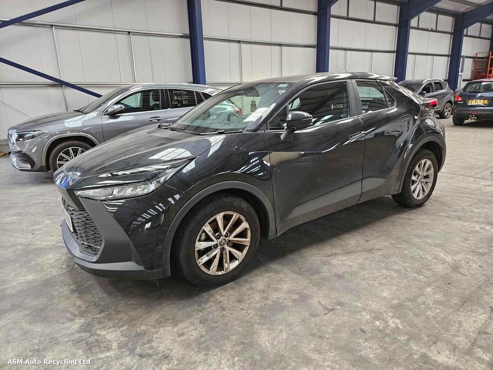 Toyota C-hr 2024 5 Door Hatchback Breaking View Auto part Toyota C-hr 2024 5 Door Hatchback Breaking