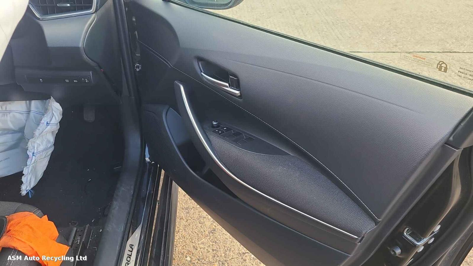 View Auto part Toyota Corolla 2024 5 Door Estate Breaking