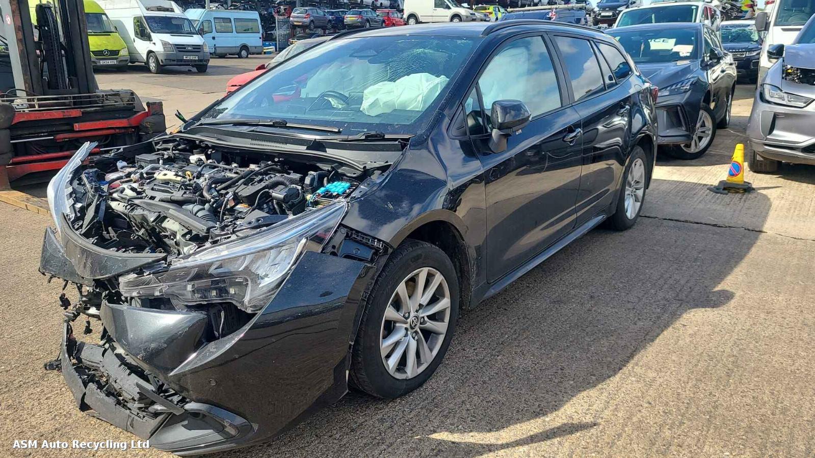 View Auto part Toyota Corolla 2024 5 Door Estate Breaking