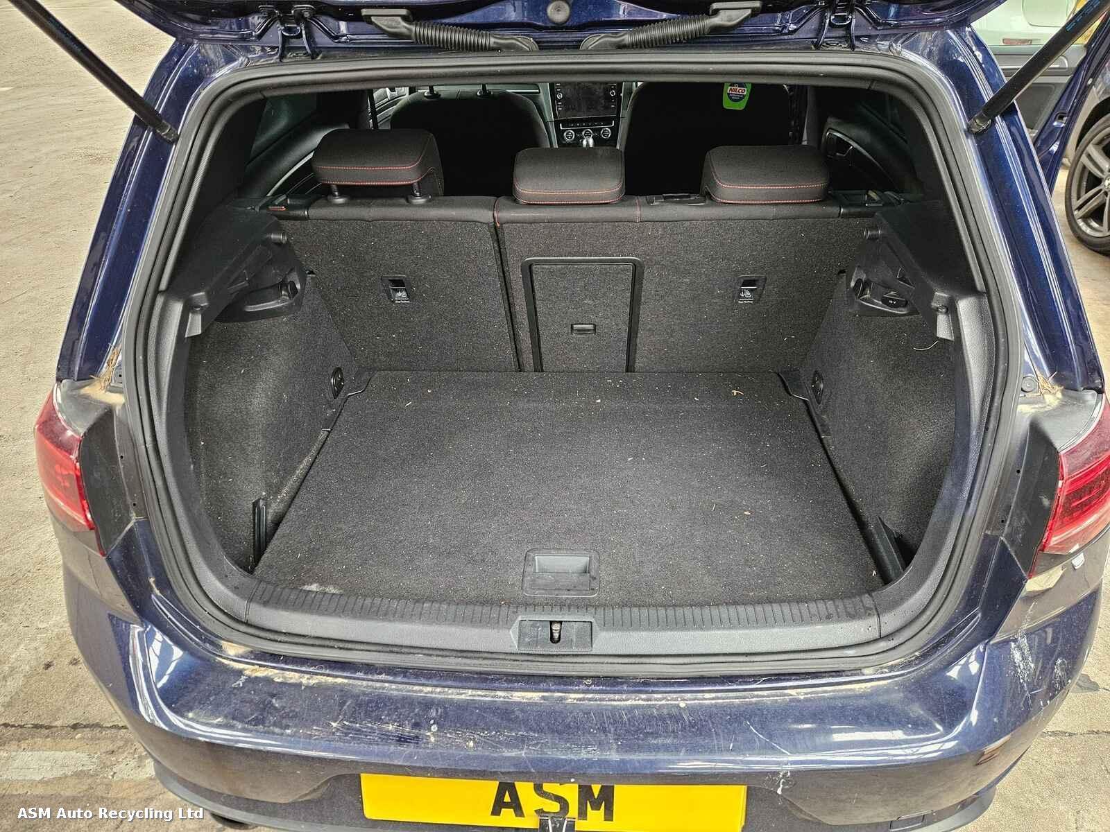 View Auto part Volkswagen Golf 2018 5 Door Hatchback Breaking