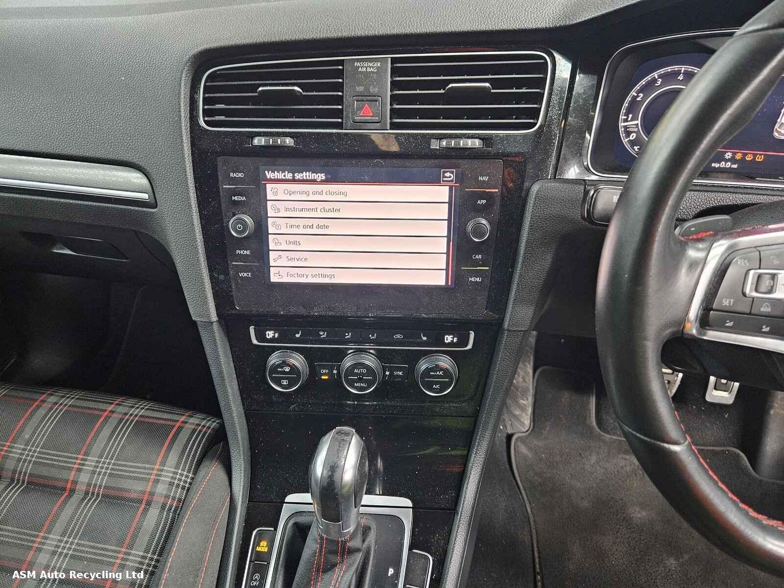 View Auto part Volkswagen Golf 2018 5 Door Hatchback Breaking