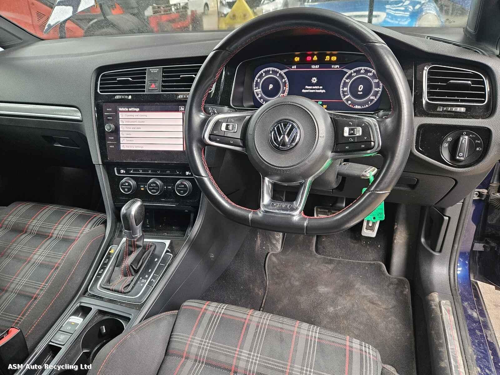View Auto part Volkswagen Golf 2018 5 Door Hatchback Breaking