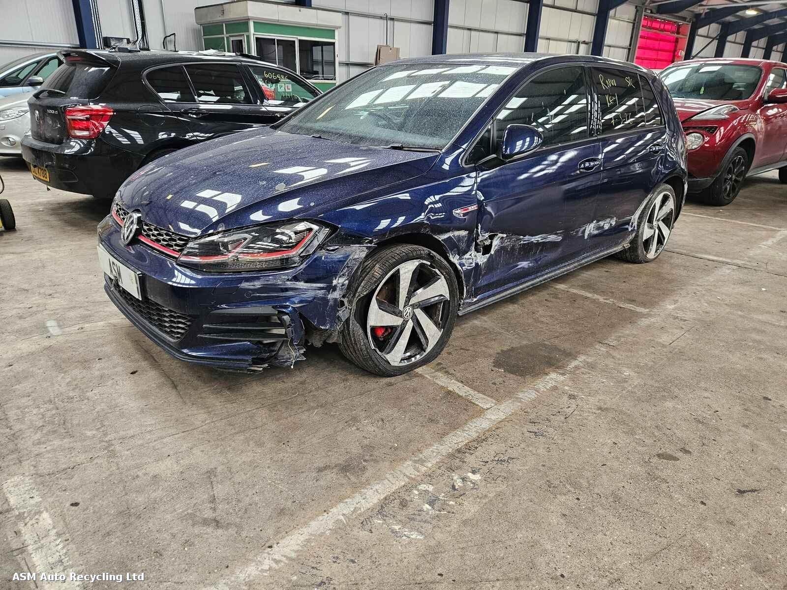 View Auto part Volkswagen Golf 2018 5 Door Hatchback Breaking