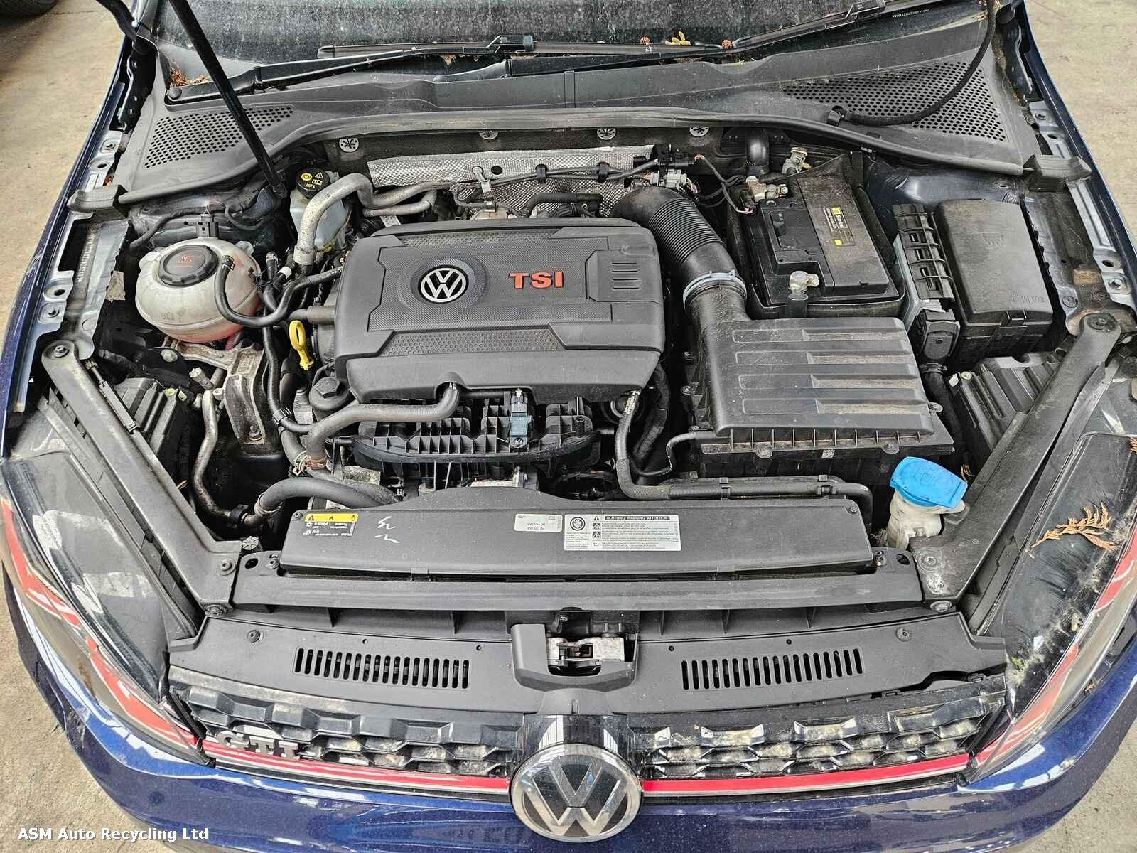 View Auto part Volkswagen Golf 2018 5 Door Hatchback Breaking