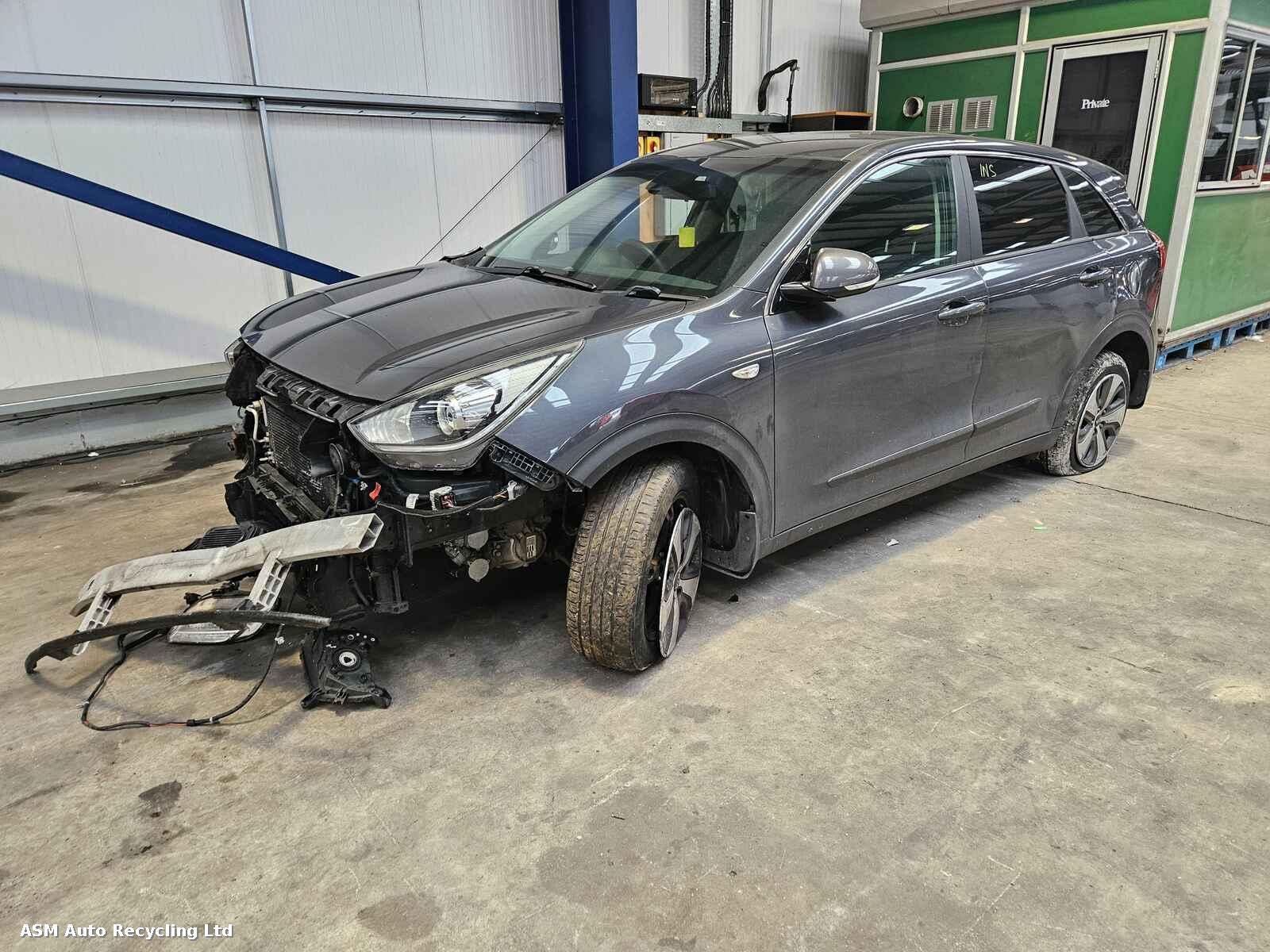 View Auto part Kia Niro 2016 5 Door Estate Breaking