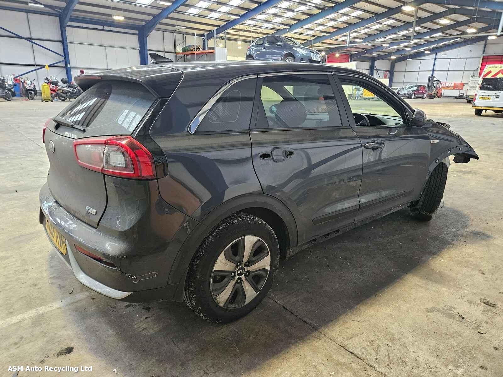 View Auto part Kia Niro 2016 5 Door Estate Breaking