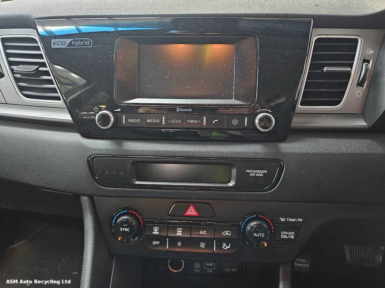 View Auto part Kia Niro 2016 5 Door Estate Breaking